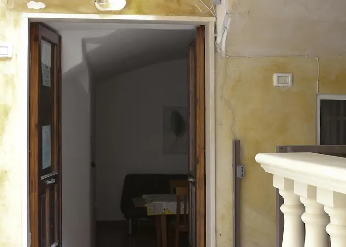 Corte Micetti 1- Centro Storico Apartment *